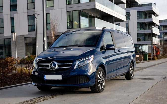 Mercedes-Benz Klasa V cena 340000 przebieg: 45000, rok produkcji 2022 z Gdynia małe 79